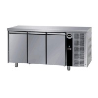 Трехдверный холодильный стол Apach AFM 03 (0 ...+10°C, 1870х700х850 мм)